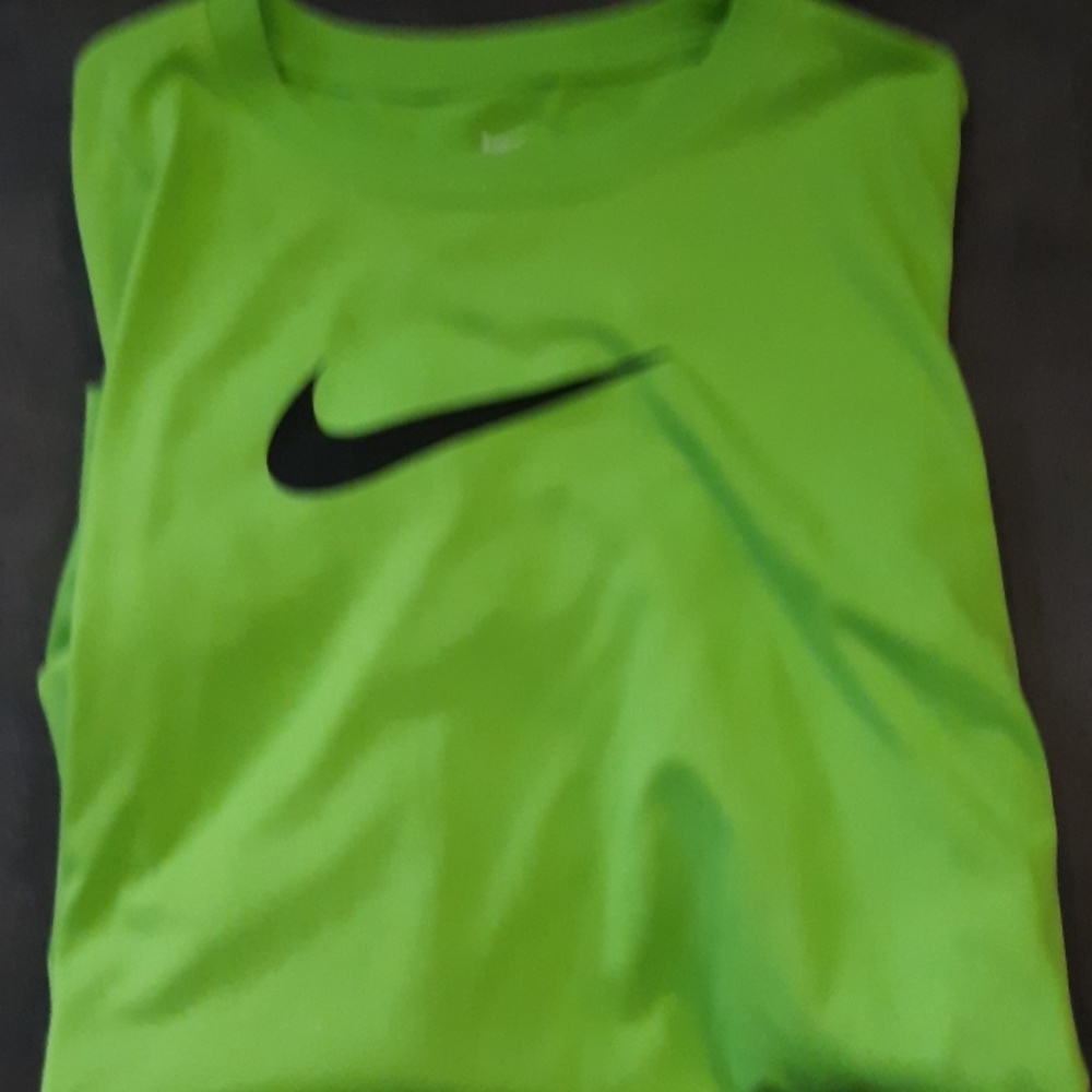 Nike t shirt